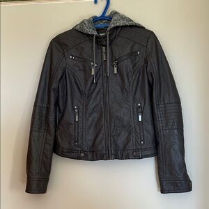 J2 polyvinyl bomber jacket detachable hood polyester lining size M